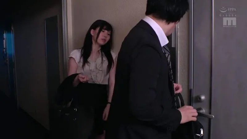 Cô vợ cạnh nhà nhận nhầm tôi là ông chồng trong một hôm say xỉn