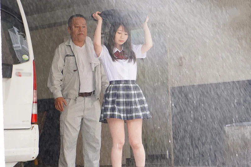 Theo dõi cưỡng dâm em học sinh trú mưa~ aika yumeno